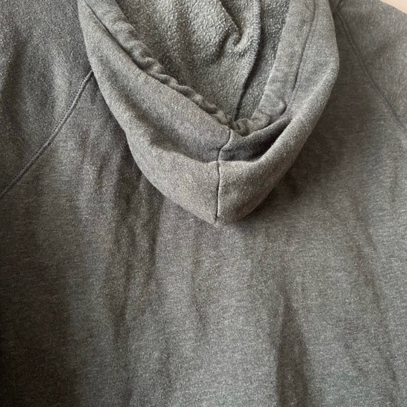 ✨3/$20✨ Divided Women’s Dark Grey Cropped Hoodie - Picture 7 of 9